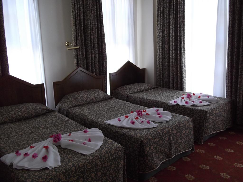 Antik Ridvan Hotel Çeşme الغرفة الصورة